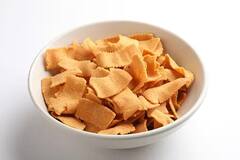 Ribbon Pakoda recipe : இந்த கிருஷ்ண ஜெயந்திக்கு ரிப்பன் பக்கோடாவை வீட்டிலே செய்து அசத்தலாம் வாங்க..