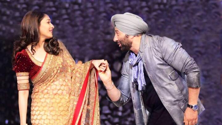 सनी देओल और माधुरी दीक्षित की फिल्म साल 1989 में आई थी. जिसके ना सिर्फ गाने सुपरहिट हुए थे बल्कि सनी और माधुरी की केमिस्ट्री ने भी लोगों का खूब दिल जीता था. फिल्म में 1990 में इसने 3 फिल्मफेयर अवॉर्ड जीते थे.