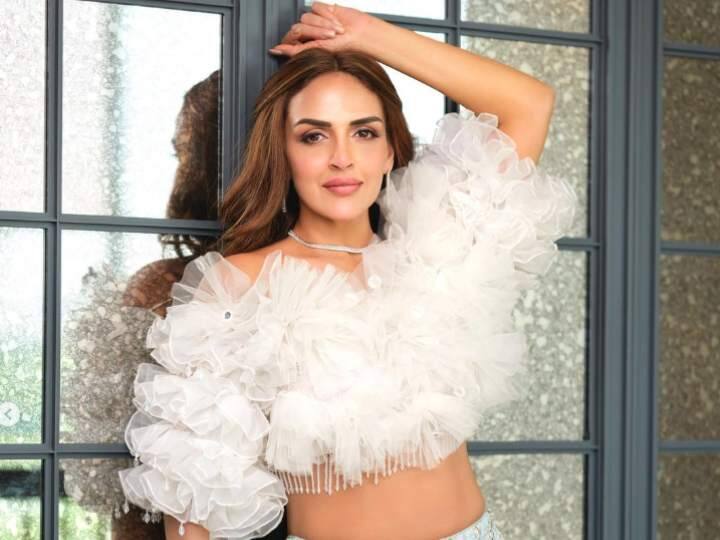 इन फिल्मों को ठुकराकर पछता रही हैं सनी देओल की बहन Esha deol, कहा- 'लोग मुझ पर चप्पल फेंकना चाहेंगे' Esha Deol rejected Golmaal Omkara now regretting said people will throw sleepers Ek Dua इन फिल्मों को ठुकराकर पछता रही हैं सनी देओल की बहन Esha deol, कहा- 'लोग मुझ पर चप्पल फेंकना चाहेंगे'