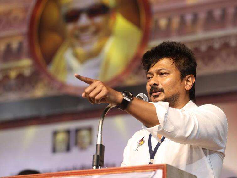 Udayanidhi Stalin's comments are uproar in I.N.D.I.A - Mamata, Kejriwal condemned Udhayanidhi Stalin: I.N.D.I.Aలో ఉదయనిధి స్టాలిన్ వ్యాఖ్యలు కలకలం- ఖండించిన మమత, కేజ్రీవాల్