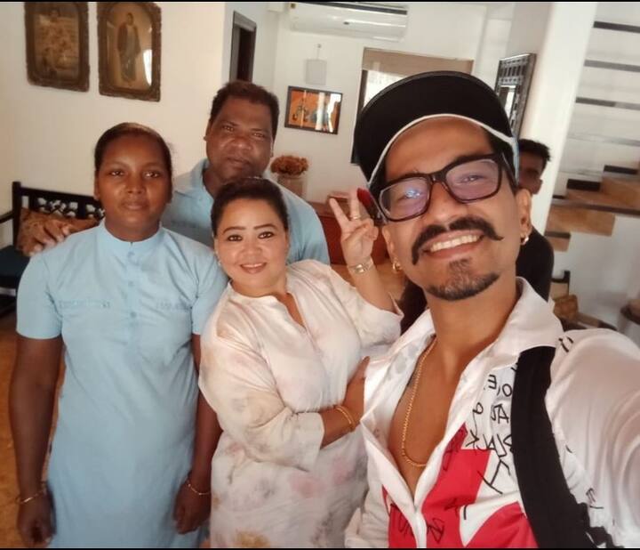 ਵਰਕ ਫਰੰਟ ਦੀ ਗੱਲ ਕਰੀਏ ਤਾਂ ਭਾਰਤੀ ਅਤੇ ਹਰਸ਼ ਨੂੰ ਹਾਲ ਹੀ ਵਿੱਚ ਸ਼ੋਅ ਐਂਟਰਟੇਨਮੈਂਟ ਕੀ ਰਾਤ ਹਾਊਸਫੁੱਲ ਵਿੱਚ ਦੇਖਿਆ ਗਿਆ ਸੀ।