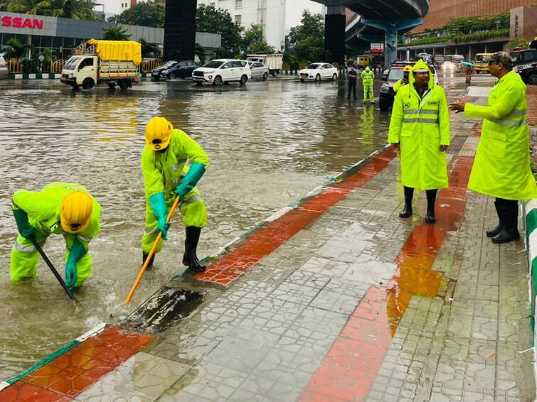 Heavy RainsThrow Normal Life Out Of Gear In Hyderabad, Contact For Help Hyderabad Rains: హైదరాబాద్‌లో భారీ వర్షం, సాయం కోసం ఈ నెంబర్లను సంప్రదించండి