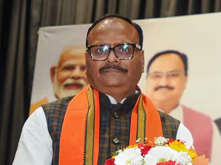 Ghosi Bypoll 2023 Brajesh Pathak Claims BJP Win With Full Majority Attack SP | Ghosi Bypoll 2023: घोसी में मतदान के बीच ब्रजेश पाठक का बड़ा दावा, कहा