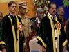 Anna University Convocation : ’பேசிக்கொள்ளாமலும் பார்த்துக்கொள்ளாமலும் ஒரே மேடையில் அருகருகே அமர்வது எப்படி?’ டெமோ செய்துகாட்டிய ஆளுநரும் அமைச்சரும்..!