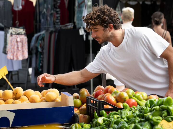 Husband Not Able To Bring Fresh Vegetables Wife Made Detailed List For Him Viral News पति नहीं ला पाता ढंग की सब्जियां, परेशान पत्नी ने अलग तरीके से बनाकर दी लिस्ट, Viral Photo देख आपकी भी छूट जाएगी हंसी