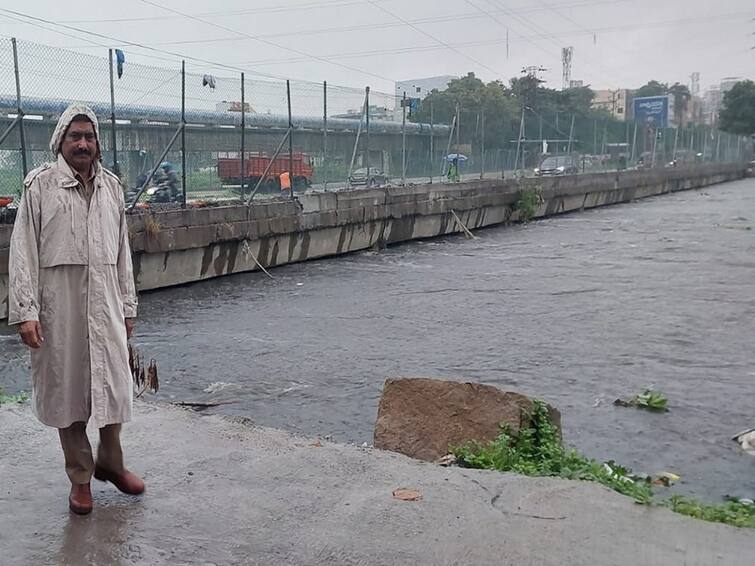 Hyderabad Moosarambagh Bridge Closed From Thursday night Hyderabad Rains: హైదరాబాదీలకు అలెర్ట్, ఈ బ్రిడ్జికి భారీగా వరద తాకిడి - మూసివేత