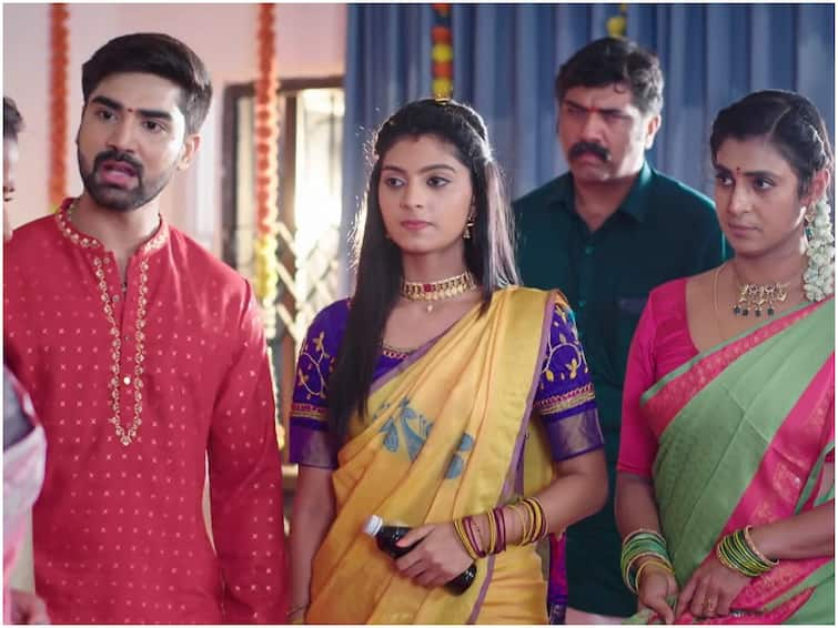 Gruhalakshmi Serial September 5th Episode 1042 Written Update Today Episode Gruhalakshmi September 5th: దివ్యకి సోరి చెప్పిన విక్రమ్- నందు ఇచ్చిన లెటర్ చూసి షాకైన తులసి