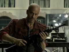 Shah Rukh Khan: திருப்பதிக்கு சர்ப்ரைஸ் விசிட் அடித்த ஜவான் படக்குழு..!