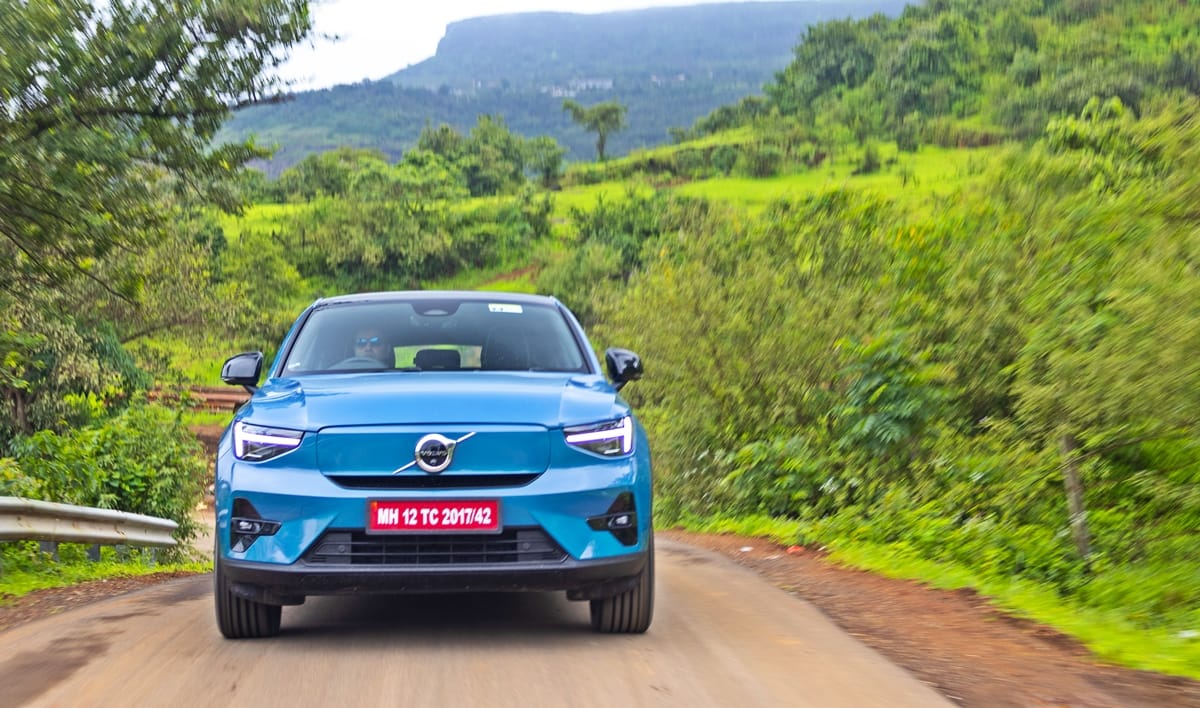 लॉन्च हुई Volvo C40 Recharge इलेक्ट्रिक कार, मुकाबला करने के लिए पहले से मौजूद हैं ये गाड़ियां!