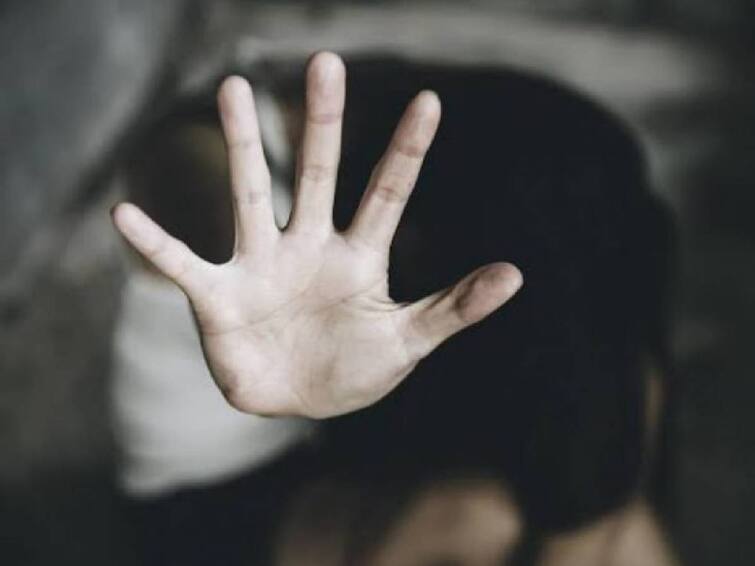 young woman physically assaulting by  auto driver including 3 persons in Hariyana Crime: இரவில் நடைபயிற்சிக்கு சென்ற இளம்பெண்ணுக்கு கூட்டு பாலியல் வன்கொடுமை: ஆட்டோவில் வீடு திரும்பும்போது நேர்ந்த கொடூரம்