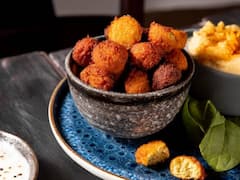 Masoor Dal Vada: इन आसान सी स्टेप्स की मदद से शाम के वक्त स्नैक्स में कुरकुरे मसूर दाल वड़ा बनाएं