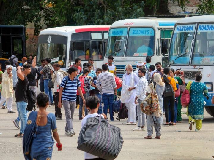 Maharashtra MSRTC bus depots closed due to protest jalna maratha reservation corporation in loss Maratha Reservation: महाराष्ट्र में मराठा आरक्षण को लेकर चल रहे विरोध प्रदर्शन के कारण 46 बस डिपो बंद, निगम को करोड़ों का नुकसान