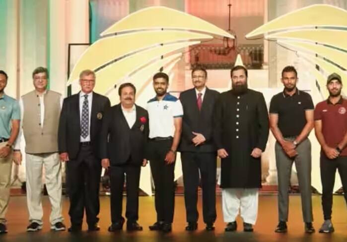 Roger Binny & Rajeev Shukla: બીસીસીઆઈ પ્રમુખ રોજર બિન્ની સોમવારે પાકિસ્તાન પહોંચ્યા હતા. રાજીવ શુક્લા પણ રોજર બિન્ની સાથે હતા. દરમિયાન પીસીબીના અધિકારીઓએ બંનેનું ઉષ્માભેર સ્વાગત કર્યું હતું.