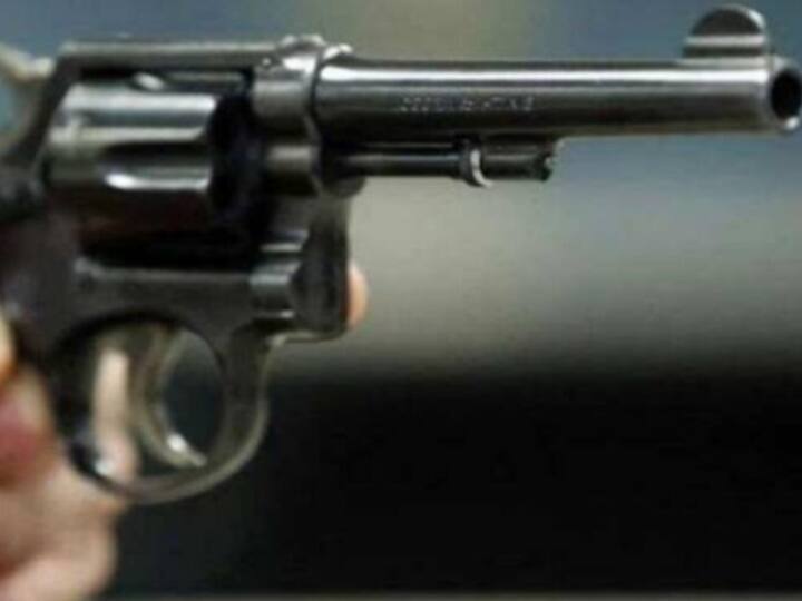 Bullets fired in the dark of night in Olympic medalist Ravi Dahiya's village, former sarpanch killed by unknown assailants Haryana: गोलियों की आवाज से गूंज उठा ओलंपिक पदक विजेता रवि दहिया का गांव, हमलावरों ने पूर्व सरपंच को उतारा मौत के घाट