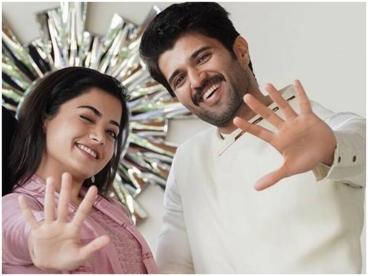 Vijay and rashmika social media posts with same background creates rumors of live in Rashmika Mandanna: మరోసారి బయటపడిన విజయ్, రష్మిక రహస్యం - కలిసే ఉంటున్నారంటూ పుకార్లు, ఆ ఫోటోలే సాక్ష్యం!