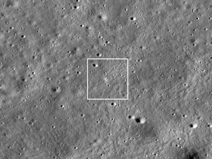 Chandrayaan 3 Photo: नासा के LRO अंतरिक्ष यान के कैमरे में कैद हुआ विक्रम लैंडर, चांद पर कुछ ऐसा दिखा नजारा