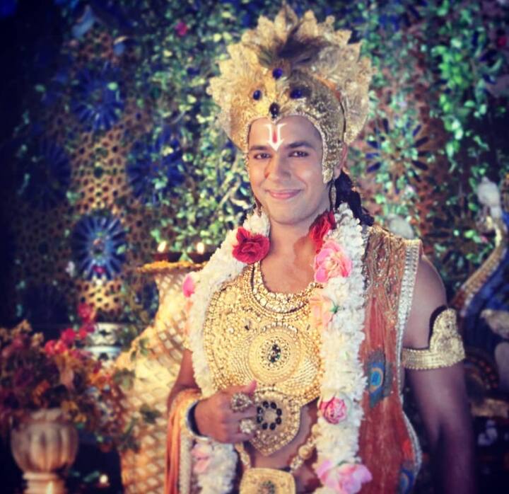 सोनी टीवी शो सूर्यपुत्र कर्ण में सौरभ पांडे श्रीकृष्ण की भूमिका में नजर आए. फैंस ने इन्हें भी इस अवतार में खूब पसंद किया.