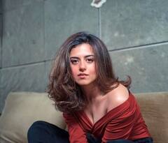 Jawan : शाहरुख खानपेक्षा 19 वर्षांनी लहान अभिनेत्री आईच्या भूमिकेत, जवान चित्रपटामधील ही सौंदर्यवती कोण?