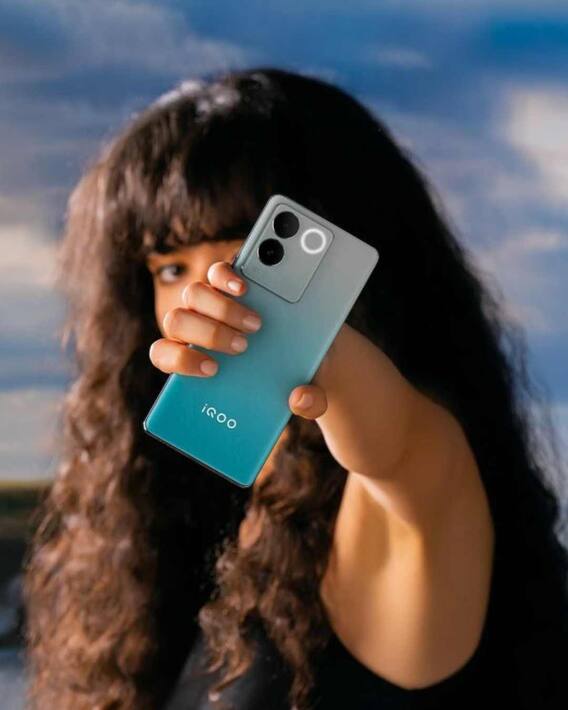 Realme Narzo 60 Pro, Motorola Edge 30, More: Top Challengers To iQoo Z7 Pro