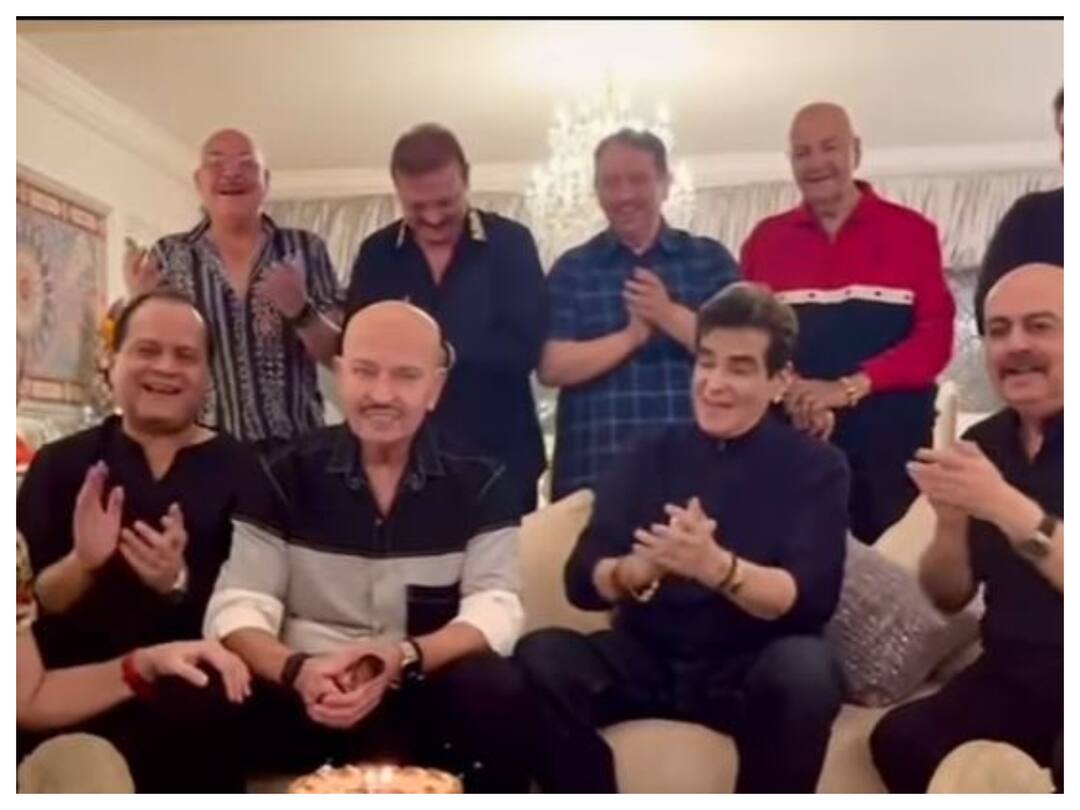 Rakesh Roshan Celebrates Birthday With Friend Jeetendra, Also Rings In