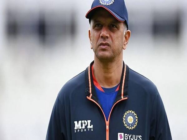 রাহুল দ্রাবিড়ও তালিকায় রয়েছেন। তিনিও আইসিসি ইভেন্টে অনেক বেশি সাফল্য় অর্জন করে।