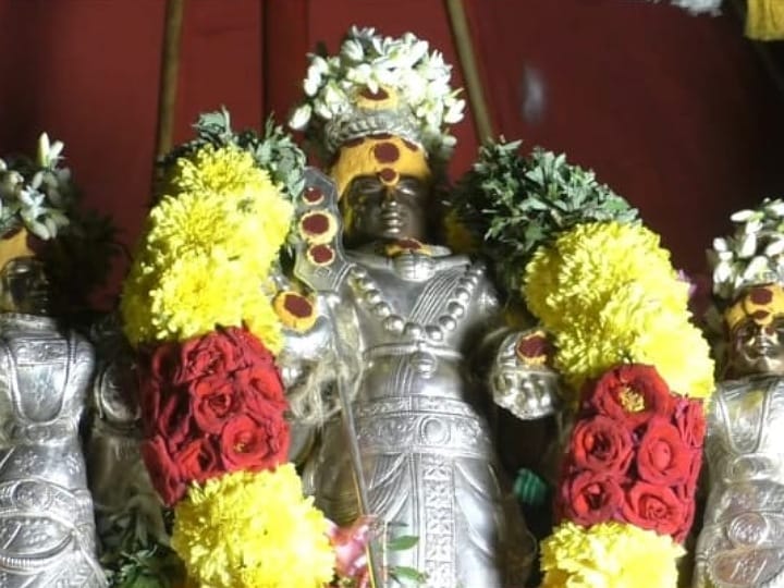 ஆவணி மாத கிருத்திகை: கரூர் ஸ்ரீ விஸ்வகர்மா சித்தி விநாயகர் ஆலய பாலமுருகனுக்கு சிறப்பு  அபிஷேகம்