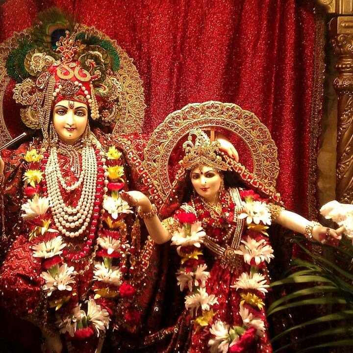 বৃষ রাশির জাতকদের জন্য আজকের দিনটি খুব আনন্দদায়ক হতে চলেছে। এই শুভ যোগের প্রভাবে এই রাশির জাতকরা ভাগ্যের পূর্ণ সমর্থন পাবেন।