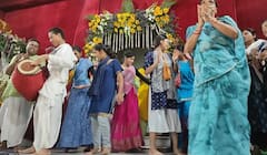 Janmashtami 2023: वाराणसी के इस्कॉन मंदिर में जन्माष्टमी की धूम, तस्वीरों में देखें भक्ति के अलग-अलग रंग