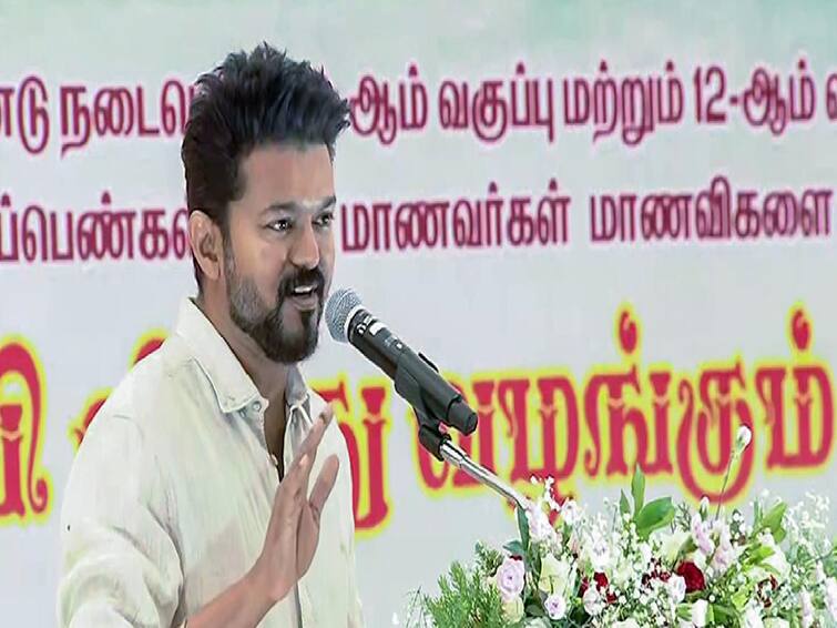 Vijay to meet Vijay Makkal Iyakkam women Wing on September 9th announcemnet Vijay Makkal Iyakkam: அடுத்த டார்கெட் மகளிர் அணிதான்! - தேதி குறித்த விஜய் மக்கள் இயக்கம்!