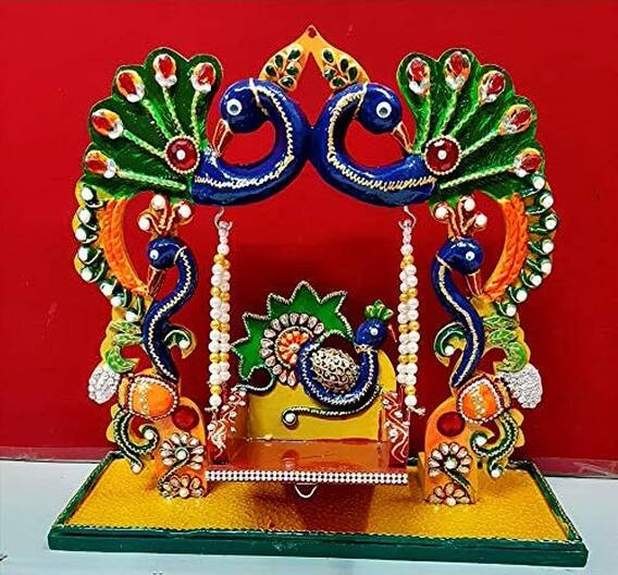 Janmasthami 2023: घर पर कैसे सजाएं बाल गोपाल का पालना, देखें ये 7 शानदार डिजाइन