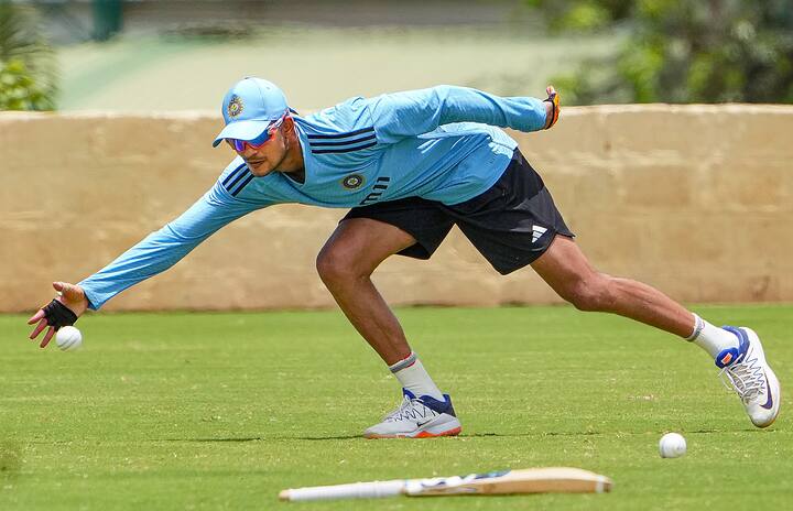 Hashim Amla took 30 innings to score 1500 ODI runs, followed by Ryan ten Doeschate (Netherlands) and George Bailey (Australia), who took 32 ODI innings each to reach 1500-run mark in ODIs.