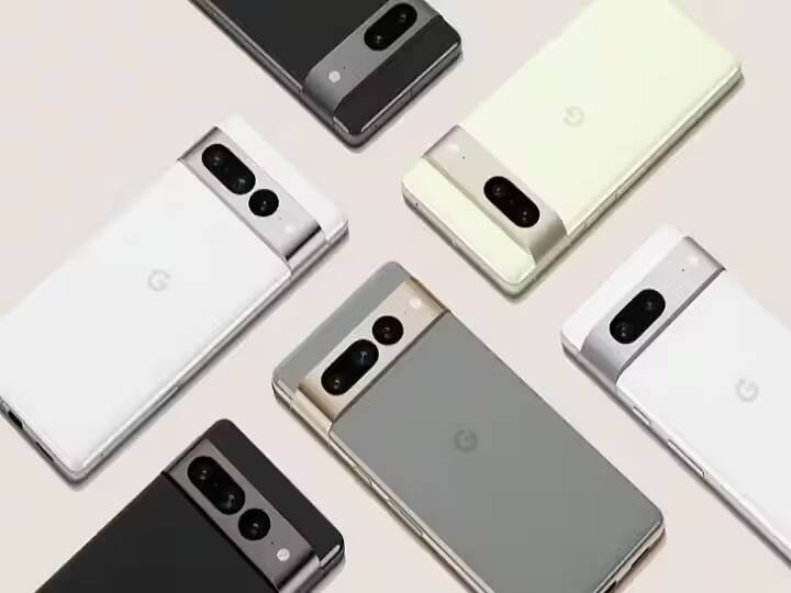 Google Pixel 7 फोन में 6.3 इंच की FHD+ डिस्प्ले दी गई है. इस फोन में 50MP का प्राइमरी और 12MP का सेकेंडरी कैमरा मिलता है. साथ ही सेल्फी के लिए फोन में 10.8MP का फ्रंट कैमरा दिया गया है. वहीं Google Pixel 7 फोन Tensor G2 प्रोसेसर पर रन करता है, इस फोन को 49,999 रुपये में खरीदा जा सकता है.
