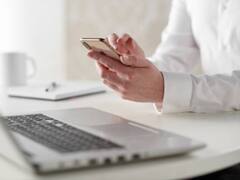 व्हाइट कॉलर जॉब और ब्लू कॉलर जॉब में से किस में मिलती है हाई सैलरी, जानें कौन से वर्कर हैं आप