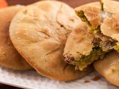 Khasta Kachodi Recipe: शाम के स्नैक्स में बनाएं खस्ता कचौरी, बच्चों से लेकर बड़ों तक को आएगा खूब पसंद