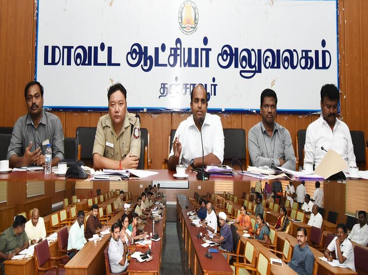 Thanjavur District Collector Deepak Jacob held a consultation meeting on the occasion of Vinayagar Chaturthi TNN விநாயகர் சதுர்த்தி விழா: தஞ்சையில் வழிகாட்டுதல்களை பின்பற்றி கொண்டாட கலெக்டர் வேண்டுகோள்