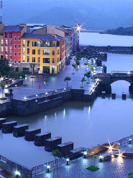 अंबानी-अडानी नहीं, इनके पास है अपना हिल स्टेशन