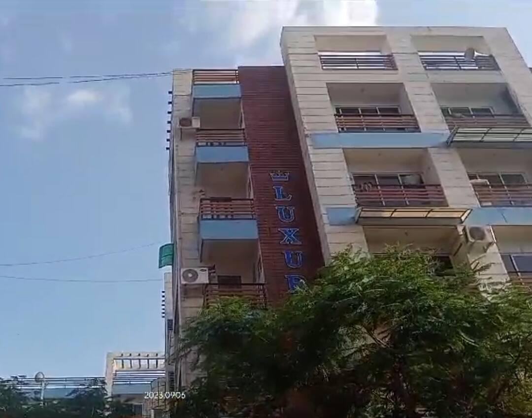 Suicide of a youth in Ahmedabad's Fatevadi area Ahmedabad News: અમદાવાદમાં 20 વર્ષના યુવકે પાંચમાં માળેથી લગાવી મોતની છલાંગ,પરિવારમાં માતમ છવાયો