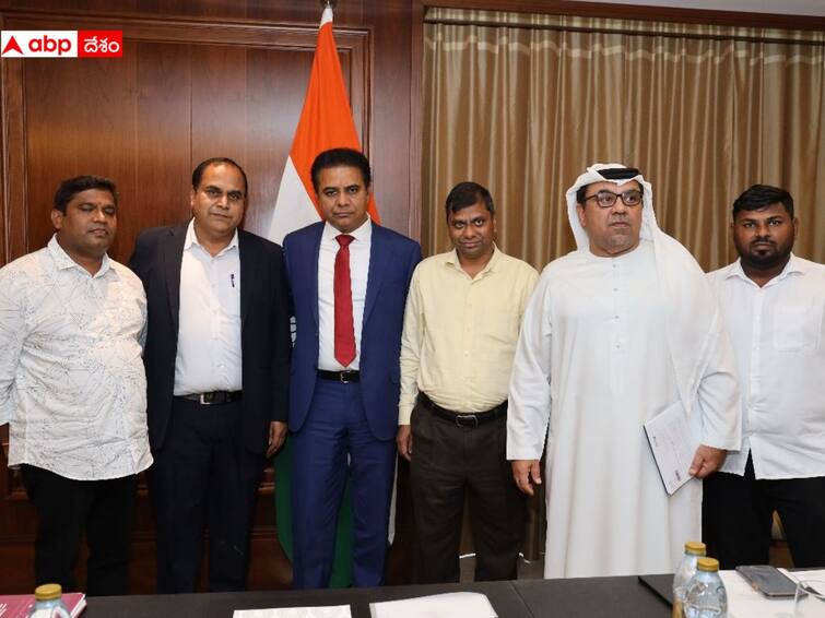 KTR urges UAE King to okay mercy pleas of 5 Telangana workers jailed in Dubai KTR In Dubai: దుబాయ్ జైల్లో తెలంగాణ వాసులు - రాజు క్షమాభిక్ష కోసం మంత్రి కేటీఆర్ ప్రయత్నాలు