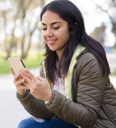 Using Mobile: ਕੀ ਤੁਸੀਂ ਜਾਣਦੇ ਹੋ ਕਿ ਫੋਨ ਦੀ ਵਰਤੋਂ ਕਿਸ ਸਮੇਂ ਕਰਨਾ ਸਭ ਤੋਂ ਜ਼ਿਆਦਾ ਖ਼ਤਰਨਾਕ ?