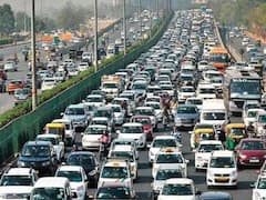 ఢిల్లీలో ట్రాఫిక్ ఆంక్షలు, ఈ రూట్లలో వెళ్తే బెటర్- పోలీసుల కీలక సూచనలు