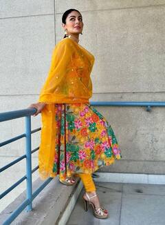 Neeru Bajwa: ਨੀਰੂ ਬਾਜਵਾ ਦੀਆਂ ਅਦਾਵਾਂ ਨੇ ਲੁੱਟੀ ਮਹਿਫਲ਼, ਫਿਲਮ 'ਬੂਹੇ ਬਾਰੀਆਂ' ਨੂੰ ਲੈ ਉਤਸ਼ਾਹਿਤ ਅਦਾਕਾਰਾ