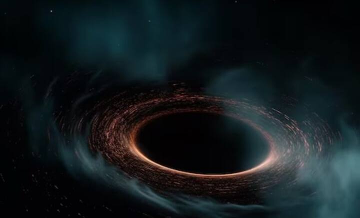 বিজ্ঞানীরা জানিয়েছেন, নক্ষত্রকে গিলে নেওয়ার পর, ৫০ শতাংশ ক্ষেত্রেই পরে আবার তার ধ্বংসাবশেষ উগরে দেয় কৃষ্ণগহ্বর। সেই সময়ও ফের রেডিও তরঙ্গ নির্গত হয়।