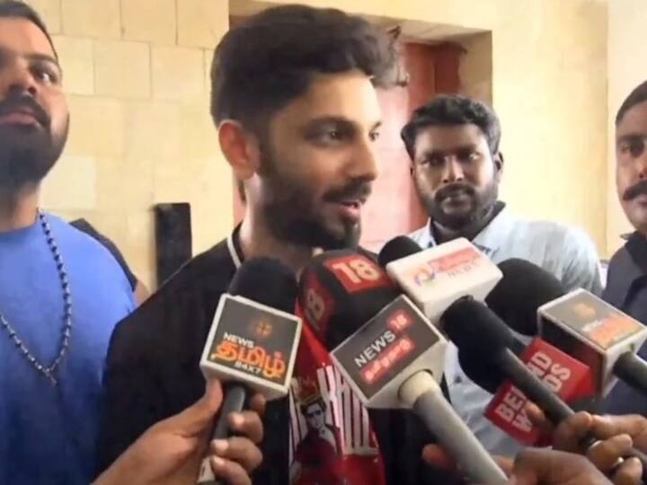 இந்நிலையில் ஜவான் முதல் காட்சியை பார்த்துவிட்டு செய்தியாளர்களை சந்தித்த அனிருத் லியோ திரைப்படத்தின் அடுத்த அப்டேட் குறித்து பேசியுள்ளார்.