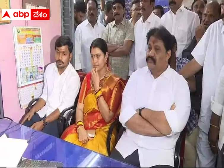 Proddutur MLA Prasada Reddy's daughter got registered marriage. Proddutur MLA daughter's wedding : నిరాడంబరంగా కుమర్తె ప్రేమ పెళ్లి - ప్రొద్దుటూరు ఎమ్మెల్యే ఆదర్శం !