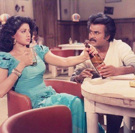 ਦੱਸ ਦਈਏ ਕਿ ਰਜਨੀਕਾਂਤ ਸਾਊਥ ਸਿਨੇਮਾ ਦੇ ਸੁਪਰਸਟਾਰ ਹਨ। ਉਨ੍ਹਾਂ ਨੇ ਬਾਲੀਵੁੱਡ 'ਤੇ ਵੀ ਰਾਜ ਕੀਤਾ ਅਤੇ ਹੁਣ ਉਹ ਸਾਊਥ ਇੰਡਸਟਰੀ 'ਤੇ ਰਾਜ ਕਰ ਰਹੇ ਹਨ। ਹਾਲ ਹੀ 'ਚ ਰਜਨੀਕਾਂਤ ਦੀ ਫਿਲਮ 'ਜੇਲ੍ਹਰ' ਰਿਲੀਜ਼ ਹੋਈ ਹੈ। ਫਿਲਮ ਨੇ ਬਾਕਸ ਆਫਿਸ 'ਤੇ 500 ਕਰੋੜ ਦੀ ਕਮਾਈ ਕੀਤੀ ਹੈ। ਇਸ ਦੇ ਨਾਲ ਹੀ ਇਸ ਫਿਲਮ ਤੋਂ ਬਾਅਦ ਰਜਨੀ ਭਾਰਤ ਦੇ ਸਭ ਤੋਂ ਮਹਿੰਗੇ ਸਟਾਰ ਬਣ ਗਏ ਹਨ। ਰਿਪੋਰਟ ਮੁਤਾਬਕ ਉਨ੍ਹਾਂ ਨੇ ਜੇਲਰ ਫਿਲਮ ਲਈ 210 ਕਰੋੜ ਫੀਸ ਲਈ ਹੈ।