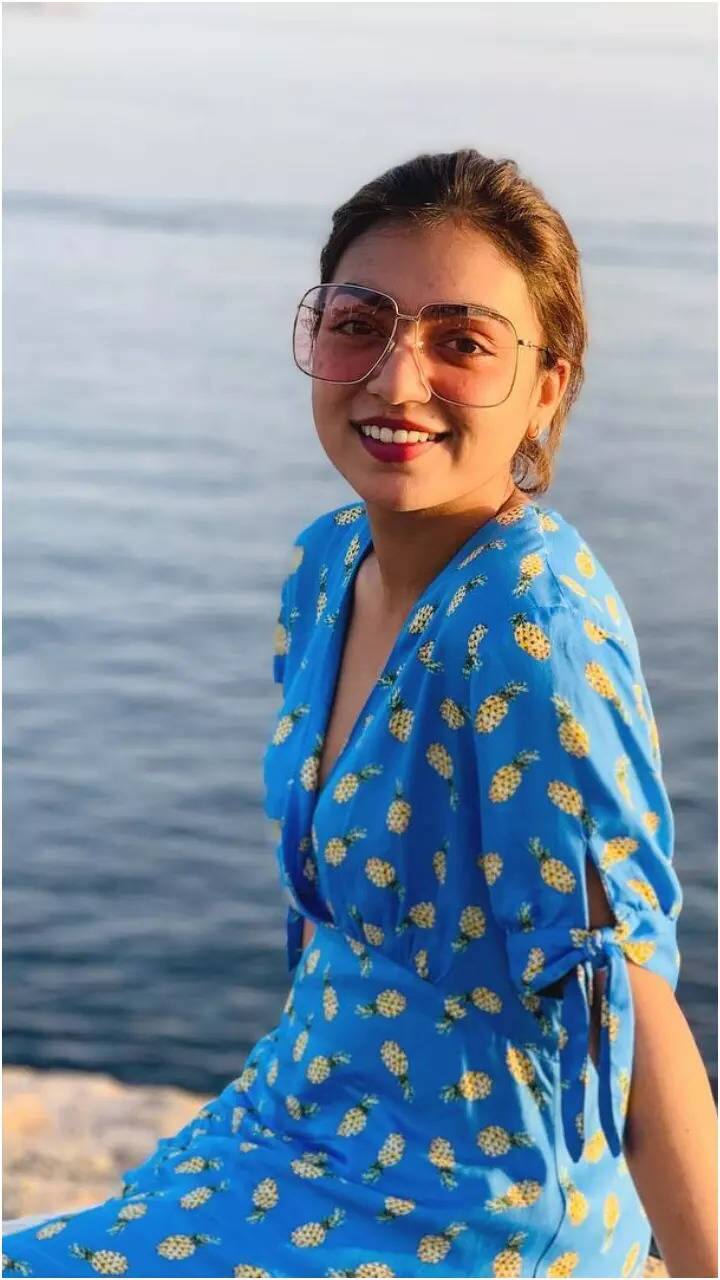 இந்நிலையில் க்யூட் நடிகை நஸ்ரியா இப்படக்குழுவில் இணையவுள்ளார் என்று கூறப்படுகிறது.