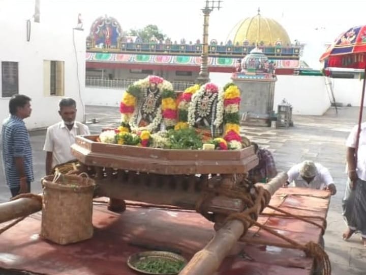 கரூர் பண்டரிநாதன் ஆலயத்தில் கோகுல அஷ்டமி முன்னிட்டு சுவாமிகளுக்கு சிறப்பு அபிஷேகம்