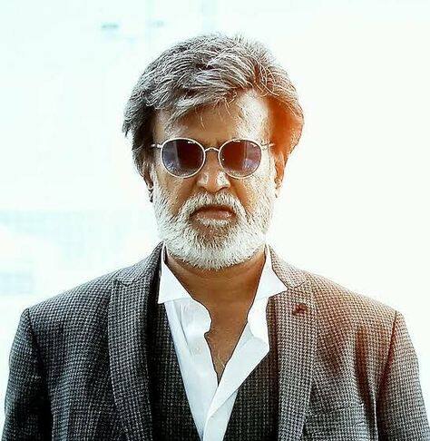 ਉਨ੍ਹਾਂ ਦਾ ਸਟਾਈਲ ਇੰਨਾ ਵੱਖਰਾ ਹੈ ਕਿ ਅੱਜ ਦੇ ਐਕਟਰ ਉਨ੍ਹਾਂ ਦੀ ਨਕਲ ਕਰਕੇ ਆਪਣਾ ਕਰੀਅਰ ਬਣਾਉਂਦੇ ਹਨ। ਉਹ ਇੰਨਾ ਮਸ਼ਹੂਰ ਹੈ ਕਿ ਲੋਕਾਂ ਦੇ ਮੁਤਾਬਕ ਗੂਗਲ ਵੀ ਉਨ੍ਹਾਂ ਦੇ ਨਾਂ ਦੀਆਂ ਕਸਮਾਂ ਖਾਂਦਾ ਹੈ।