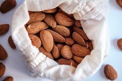 Almonds : बदामाचे फक्त फायदे माहित आहेत, तर मग याचे तोटे पण जाणून घ्या