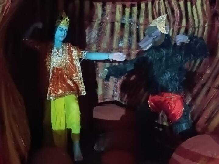 कोटा में आज जन्माष्टमी की धूम देखने को मिल रही है. सुबह से ही कृष्ण भगवान के मंदिरों में भक्तों का पहुंचना शुरू हो गया है. रात तक हर मंदिर में भक्तों का सैलाब उमड़ेगा.